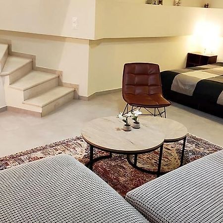 Homel Oasis Central Maisonette 3bd Garden Patio Kalampáka Buitenkant foto