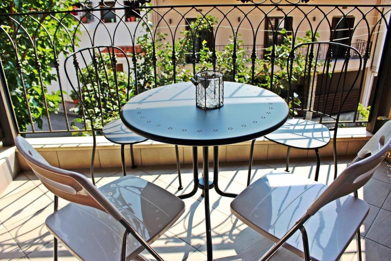 Homel Oasis Central Maisonette 3bd Garden Patio Kalampáka Buitenkant foto