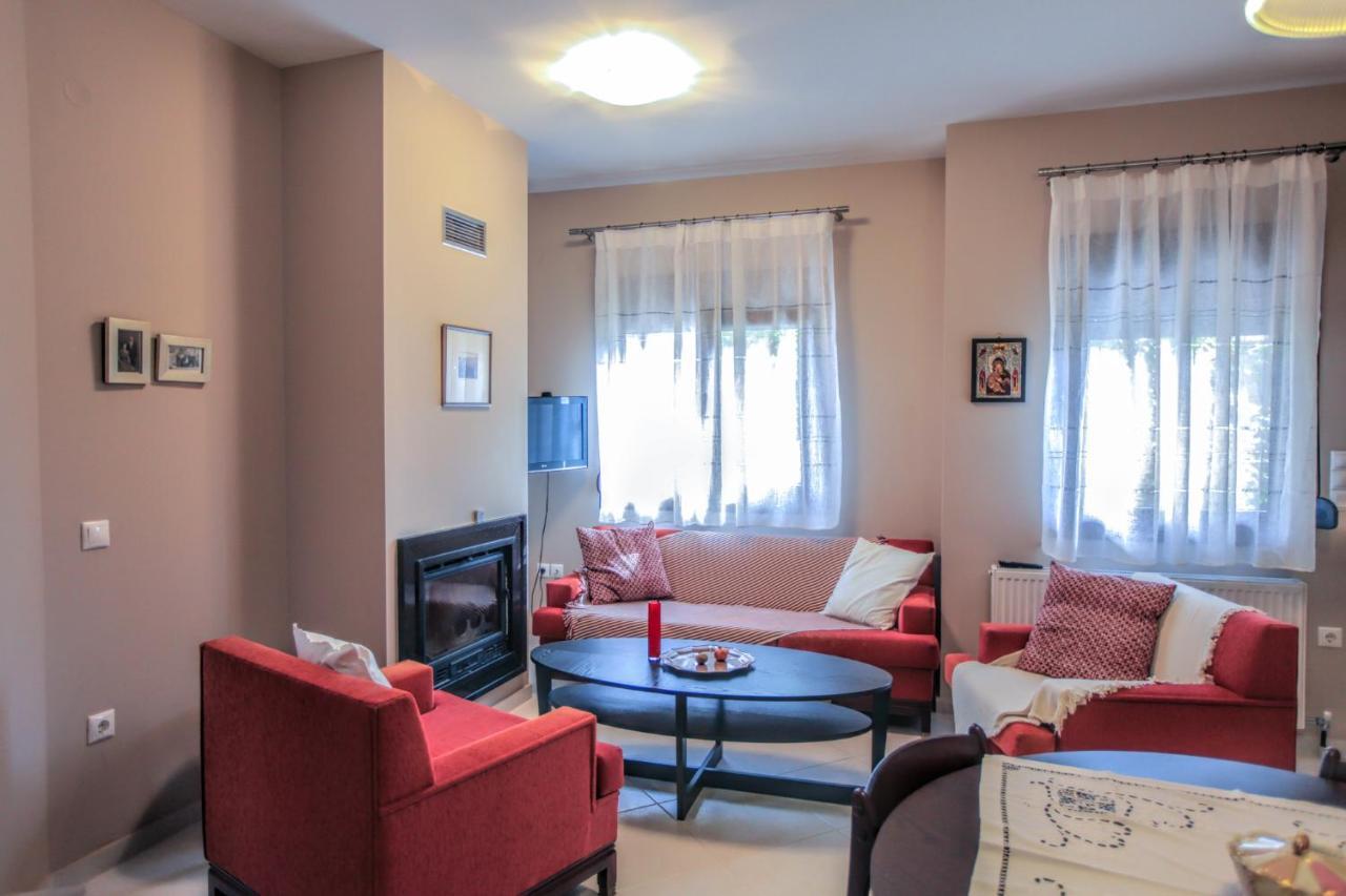 Homel Oasis Central Maisonette 3bd Garden Patio Kalampáka Buitenkant foto
